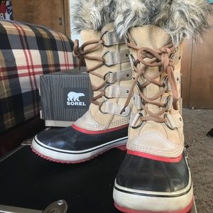 Sorel Joan of Arctic boot